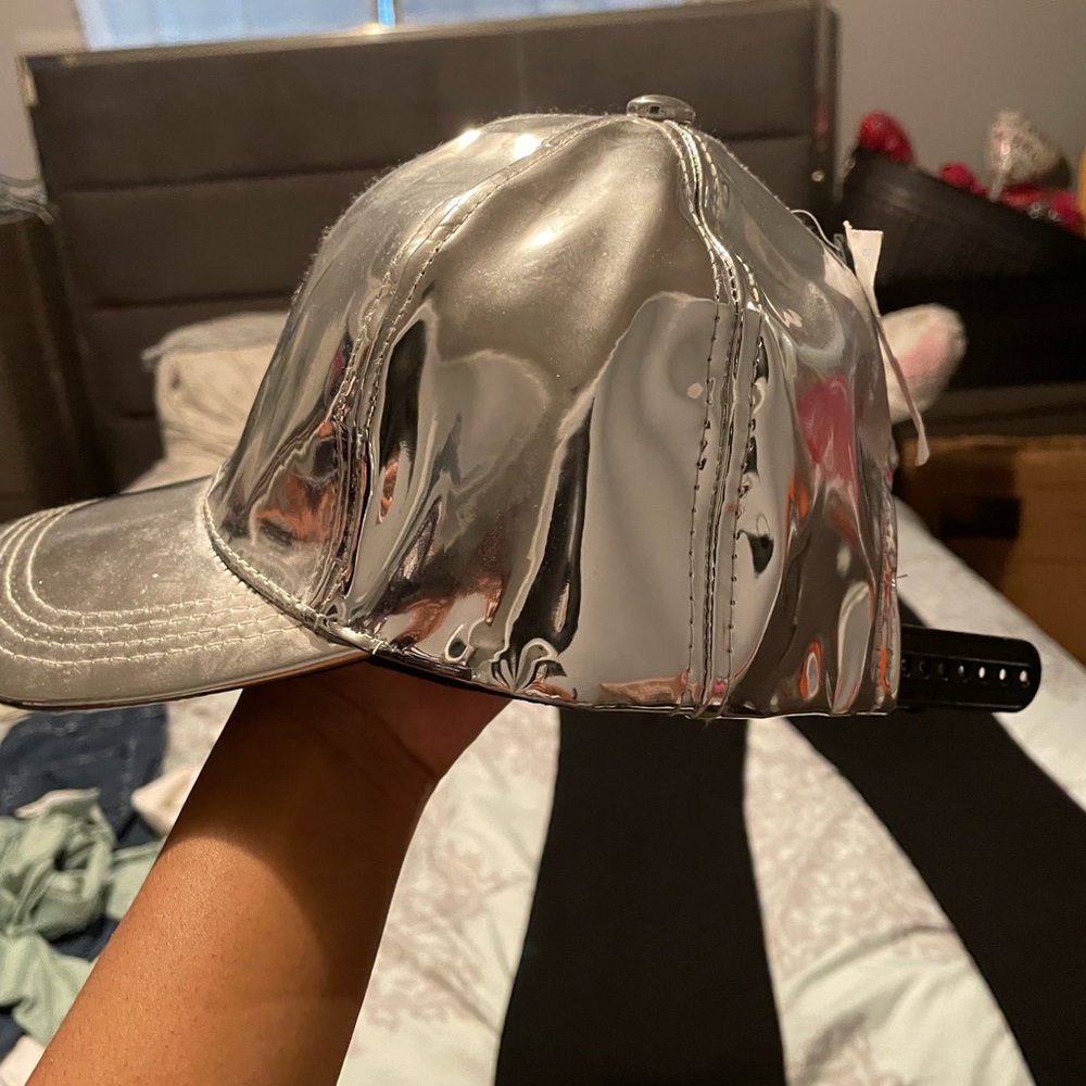 Hat - Picture 3 of 4